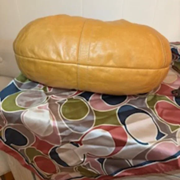 Vintage Coach Ergo Leather Pleated Hobo Natural - Picture 4 of 10